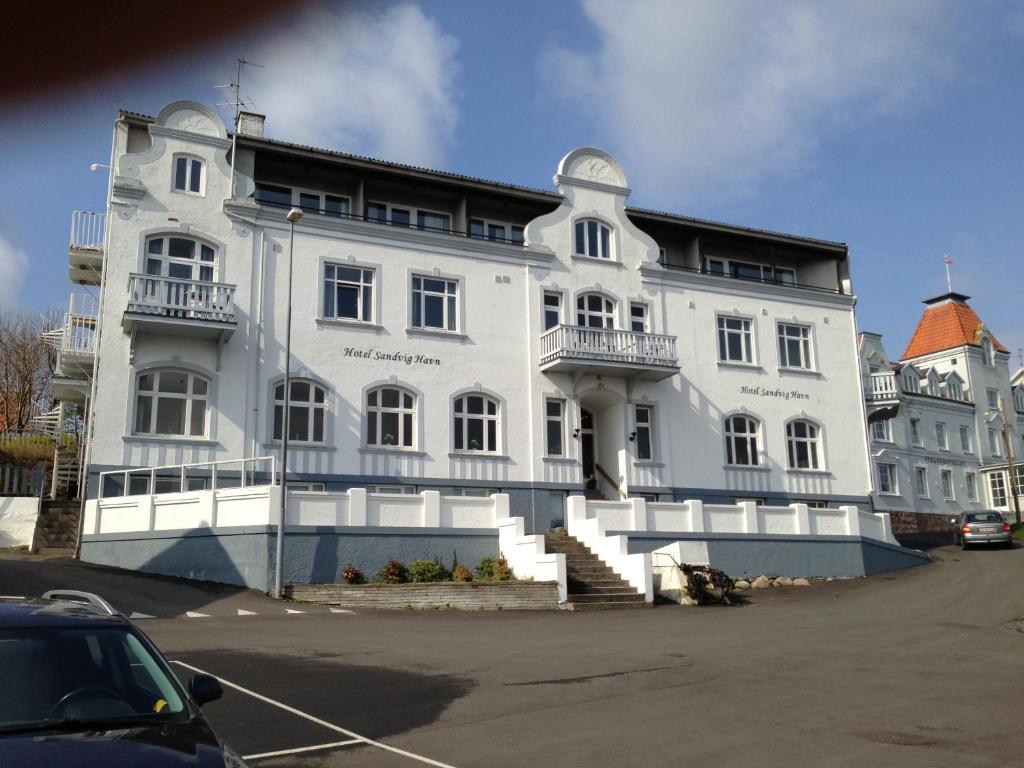 Hotel Sandvig Havn Allinge-Sandvig Exterior foto